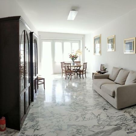 La Casetta Di Nonna Anna - 120 Mq Bright Apartment In Rome Downtown Kültér fotó