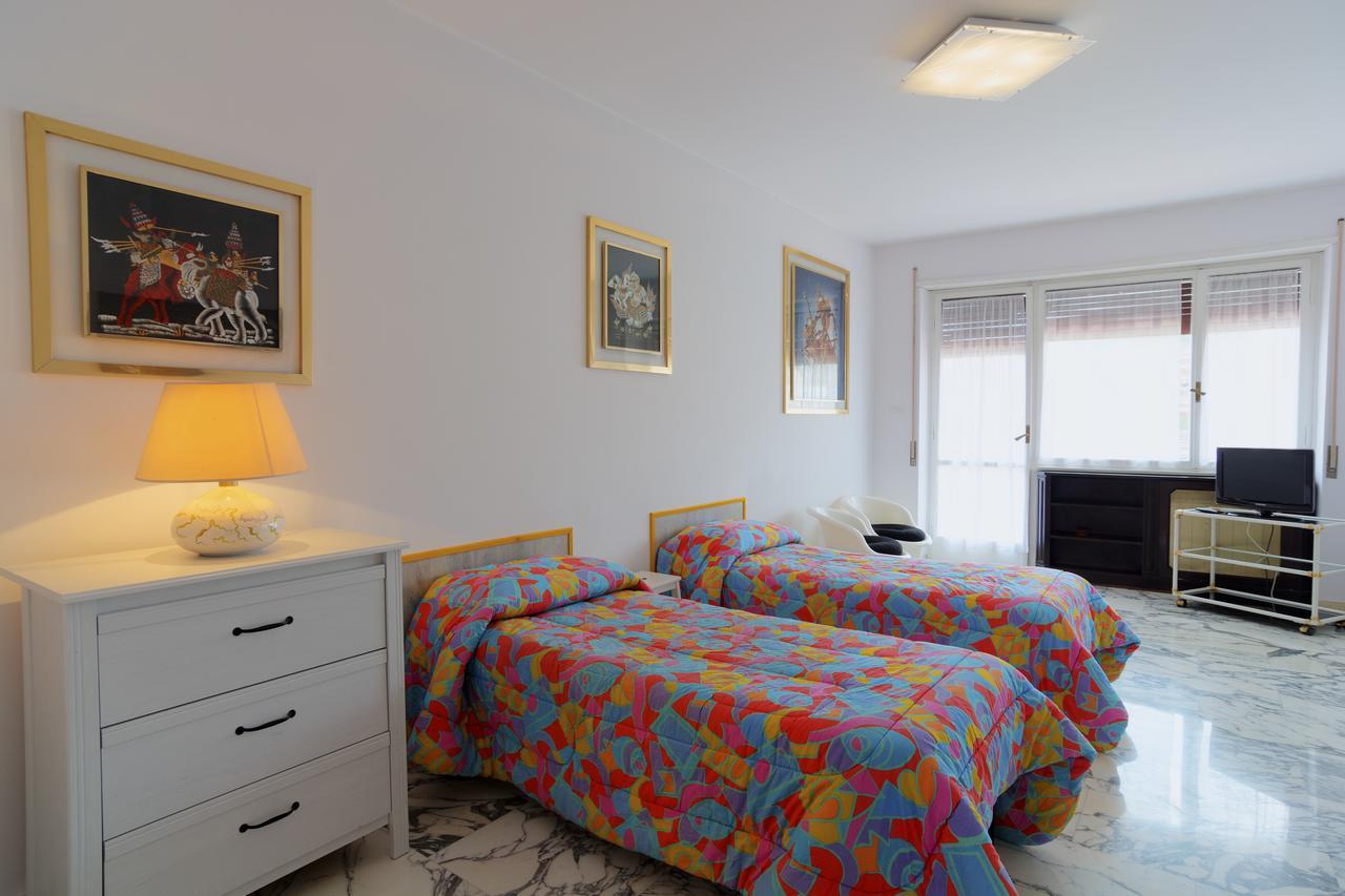 La Casetta Di Nonna Anna - 120 Mq Bright Apartment In Rome Downtown Kültér fotó